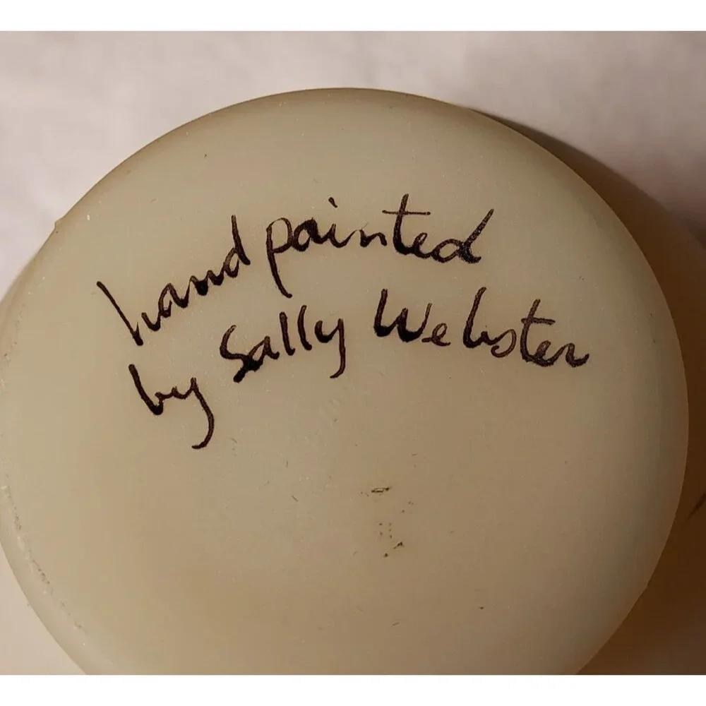 Fenton Custard Hand Painted By Sally Webster Ruffled Rose Bowl With Daisy Floral - Picture 3 of 4